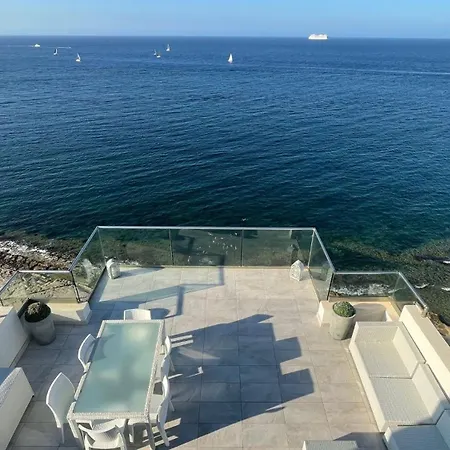 Stunning Penthouse, 2 Bedroom, Heart Of *