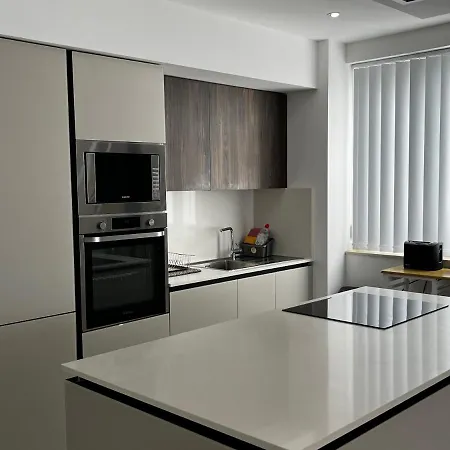 Apartament Stunning Penthouse, 2 Bedroom, Heart Of *